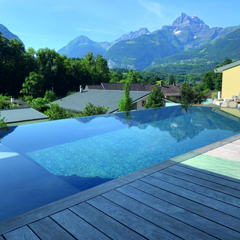Piscine a débordement Cernay 19